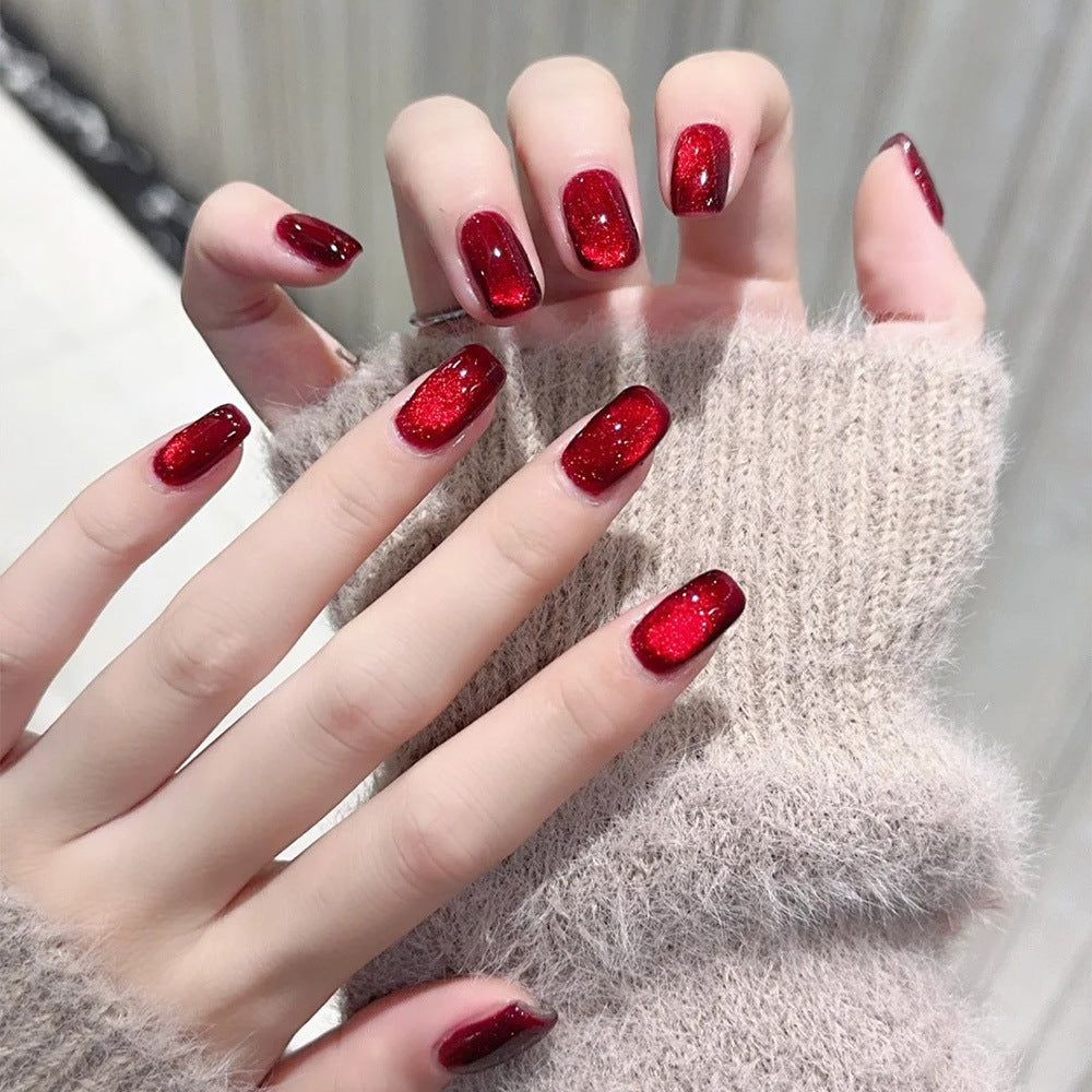 Sparkling Artificial Nails In Elegant Design Kalsten