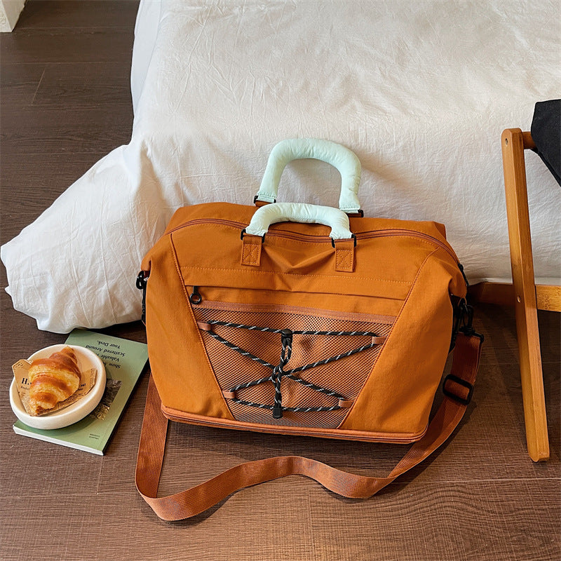 Sporty Shoulder Bag with Practical Organizer Kalsten