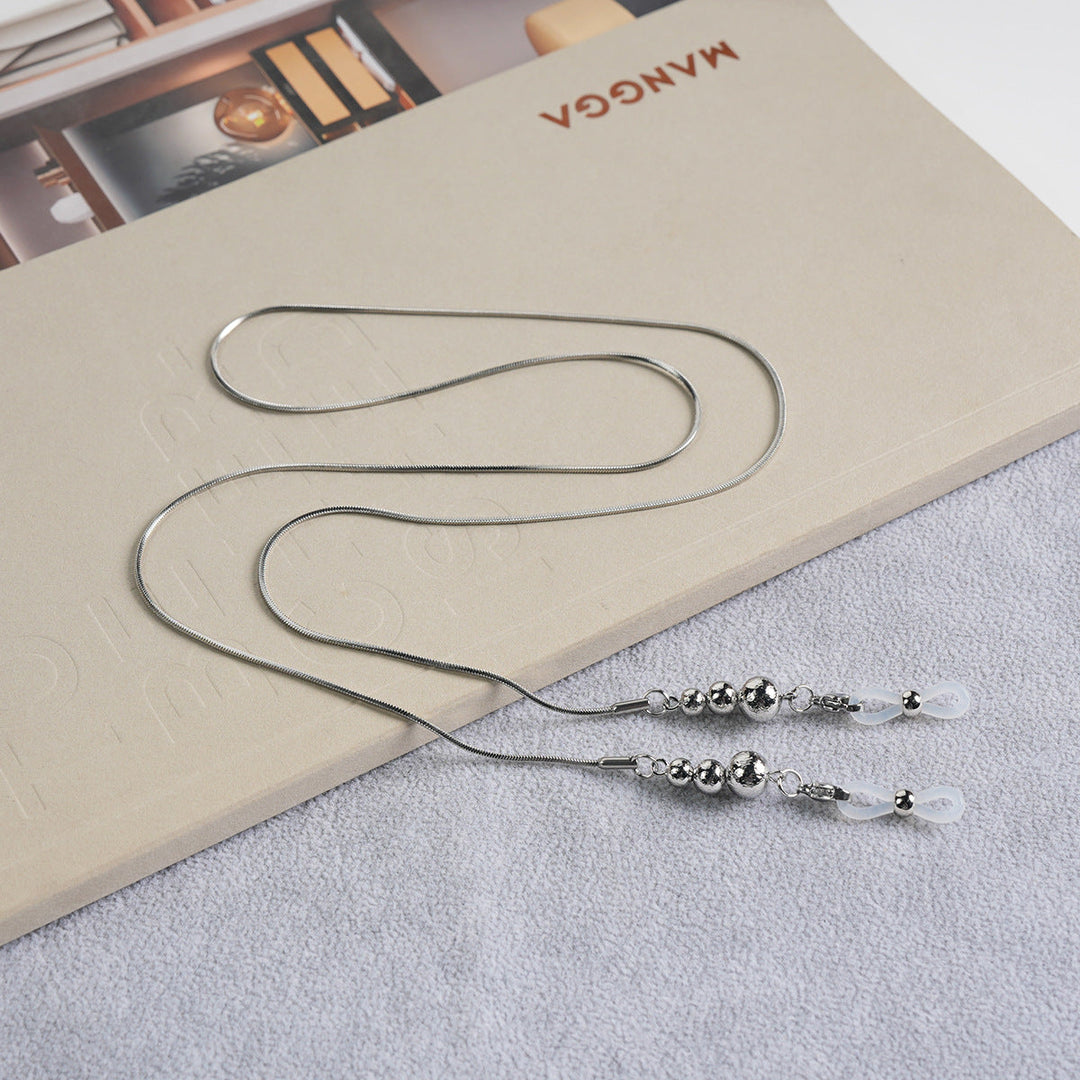 Sleek Metallic Eyewear Chain kalsten