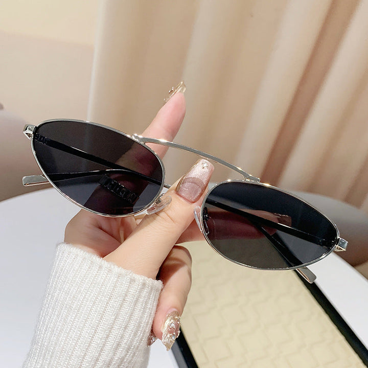 Ladies fashionable sunglasses in elegant oval design Kalsten