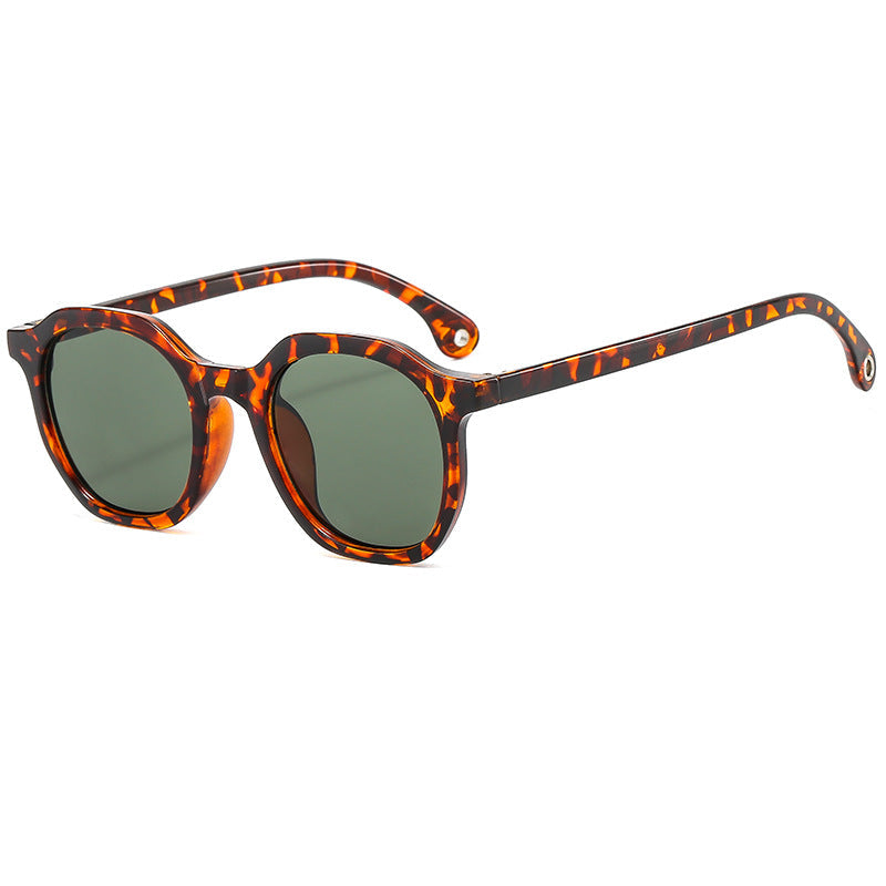 Women's fashionable sunglasses with trendy design and UV protection Kalsten
