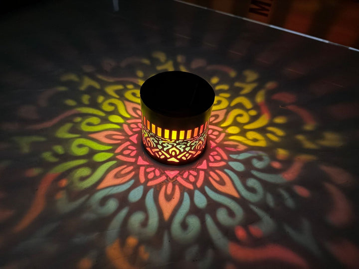 Solar Projection Garden Light With Decorative Floral Pattern And Dusk-To-Dawn Sensor Kalsten