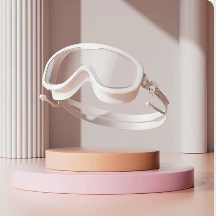 Swim mask with extended field of vision and child-friendly design Kalsten