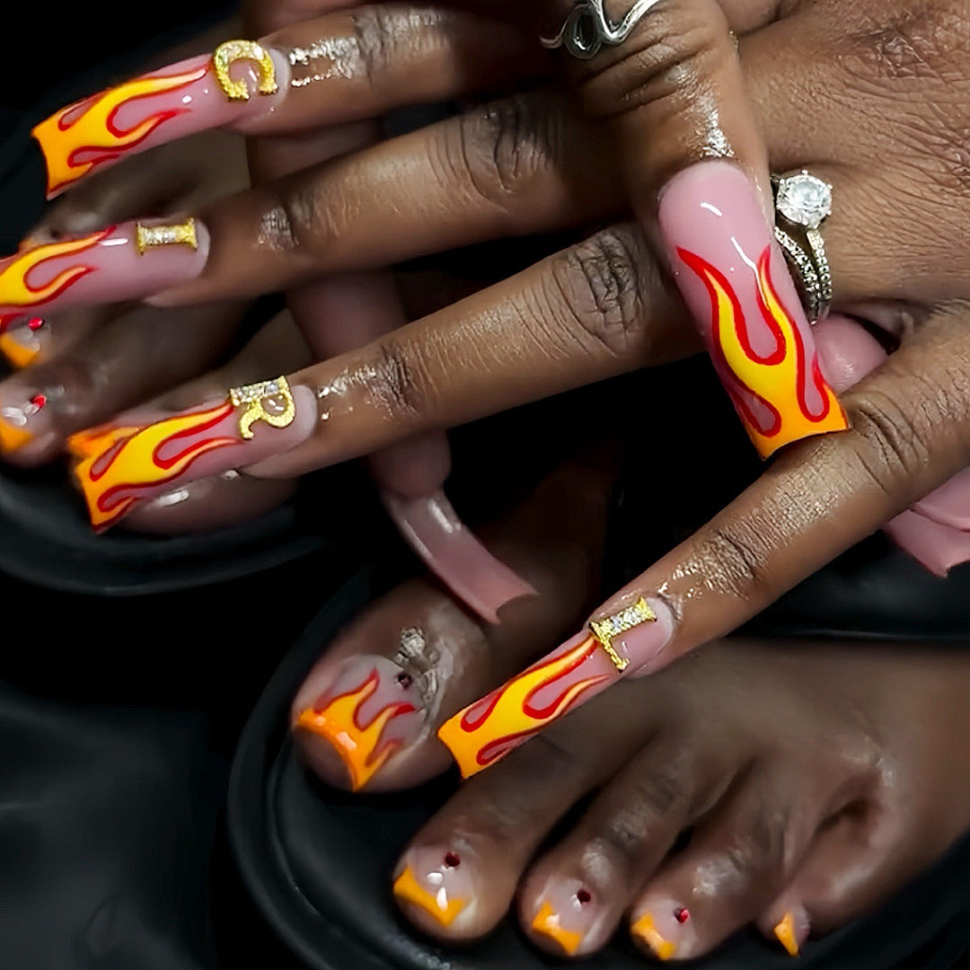 Flame-Patterned Press-On Nail Art Kalsten