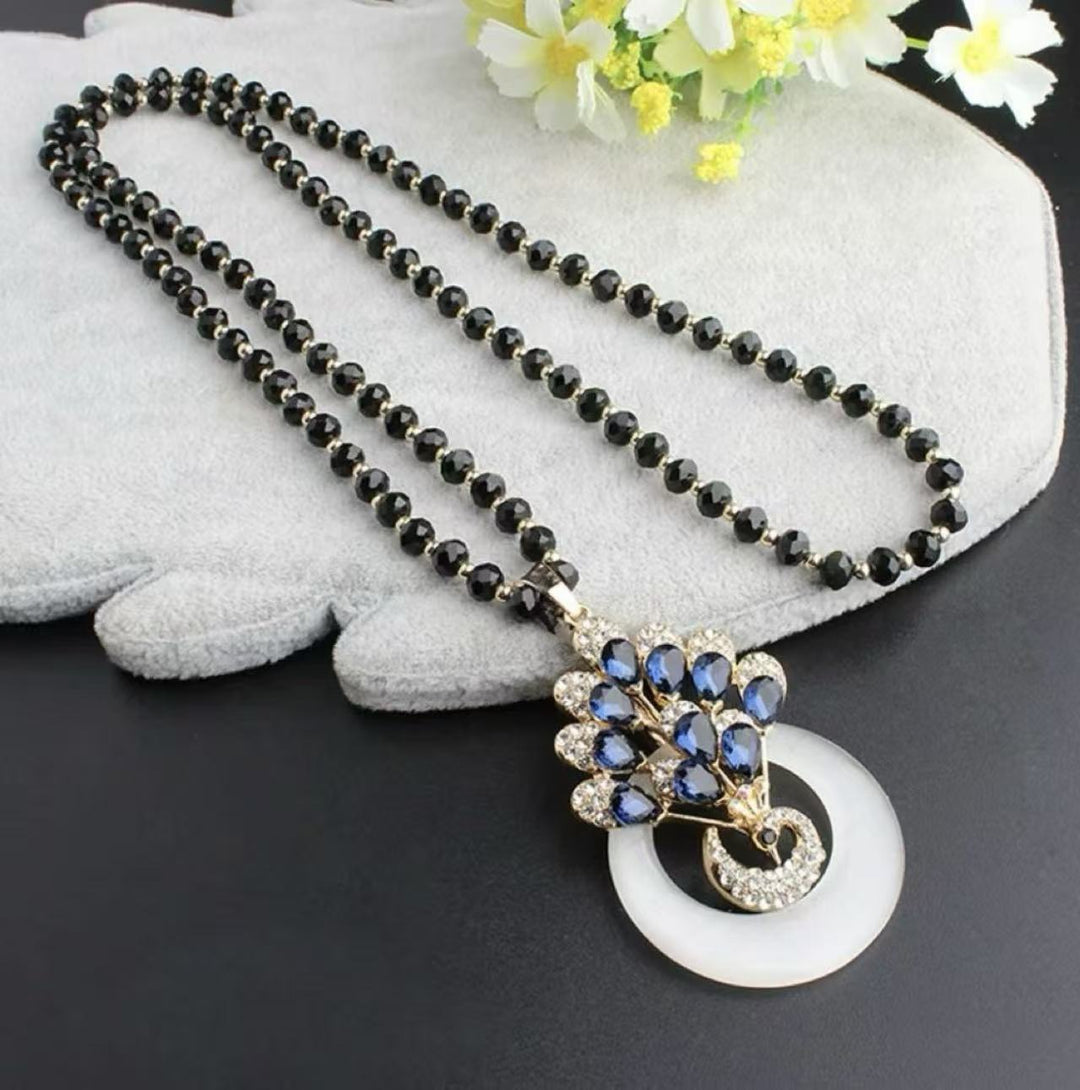 Ornate Pendant Necklace Kalsten