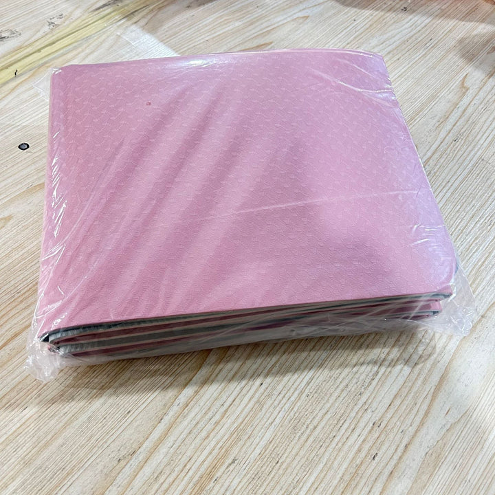 Non-slip training mat with structured design Kalsten
