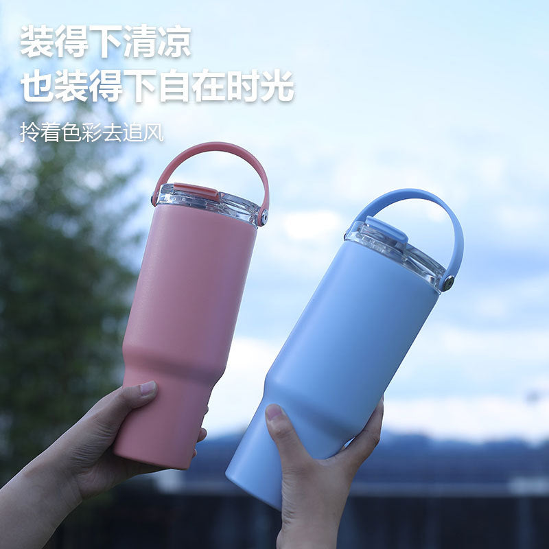 Women's insulated drinking cup with robust silicone grip and leak-proof lid Kalsten