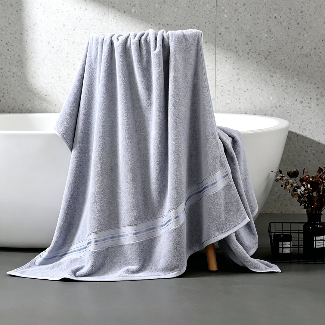 High-quality terry bath towel with elegant stripe detail Kalsten