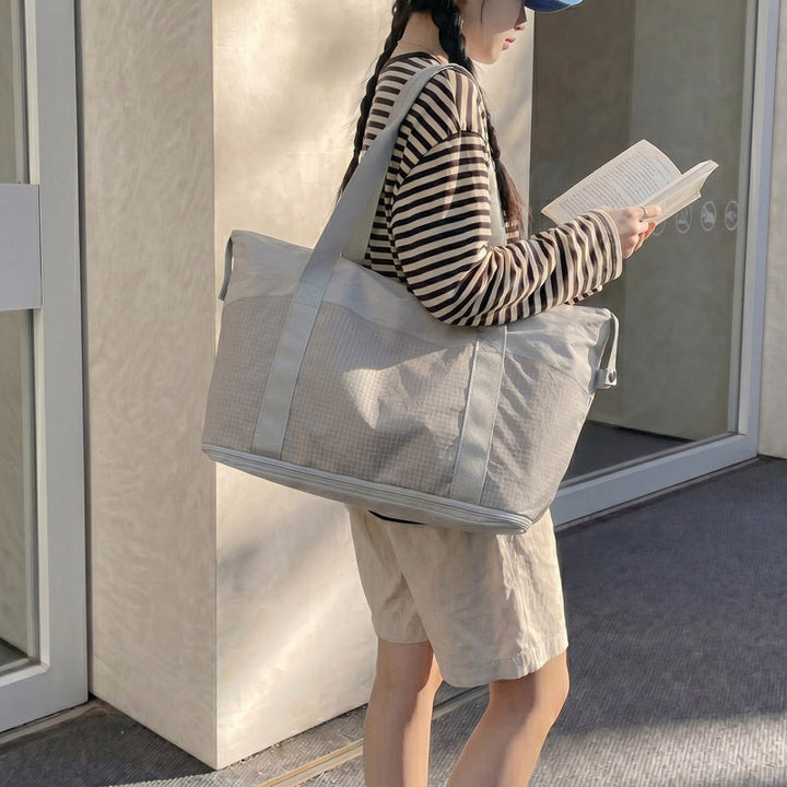 Spacious Multi-Functional Duffle Bag Kalsten