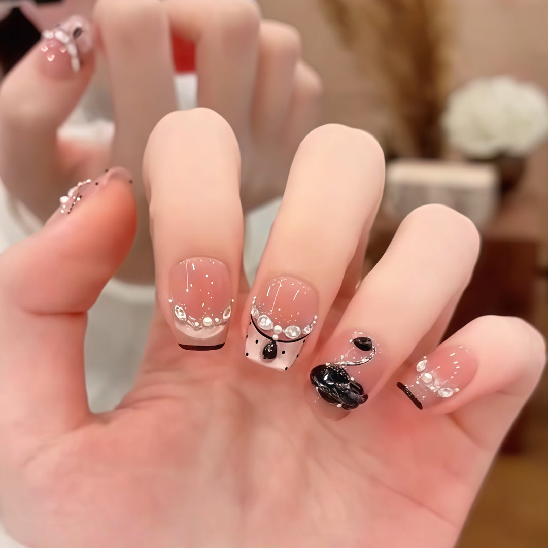 Elegant artificial nails with flower décor and glitter Kalsten