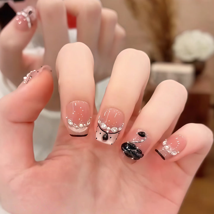 Elegant artificial nails with flower décor and glitter Kalsten