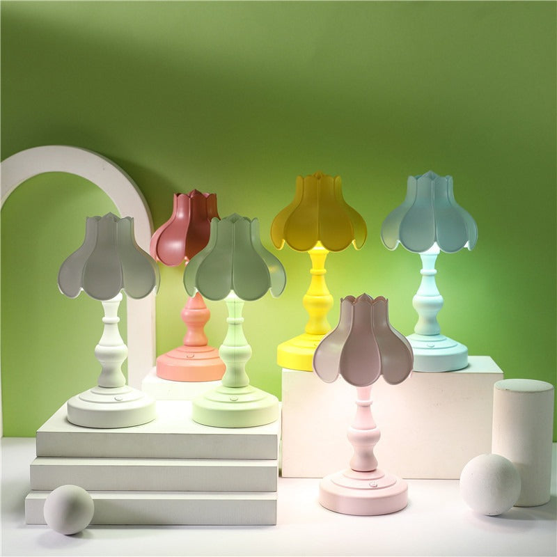 Unisex Decorative Table Lamp in Flower-Shaped Design Kalsten