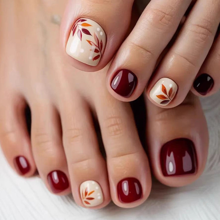 Elegant toenail art Kalsten
