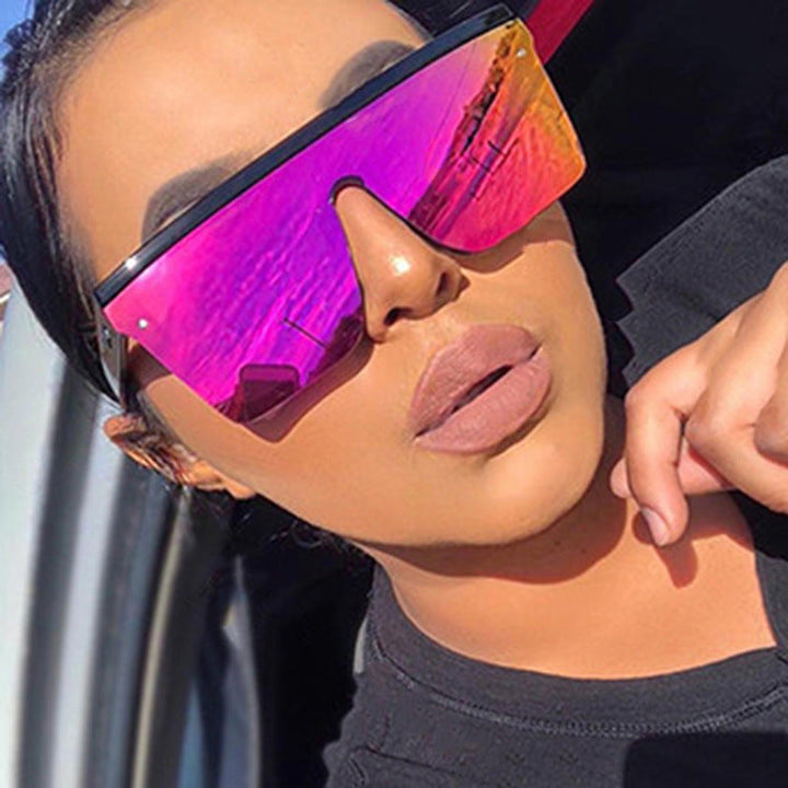 Women’s Sporty Sunglasses in Trendy Shield Design Kalsten