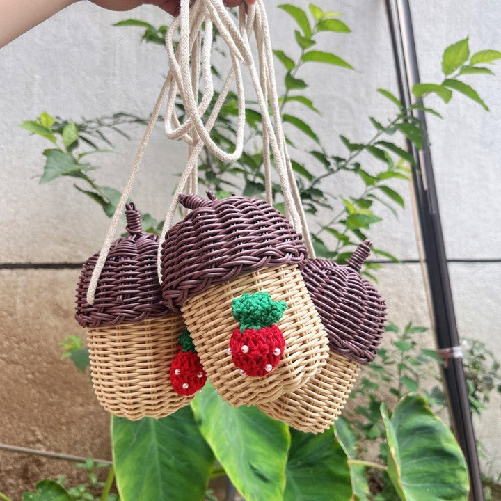Ladies Playful Storage Basket in Squirrel Design Kalsten