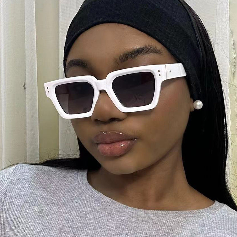 Women's trendy sunglasses in elegant oversized design Kalsten