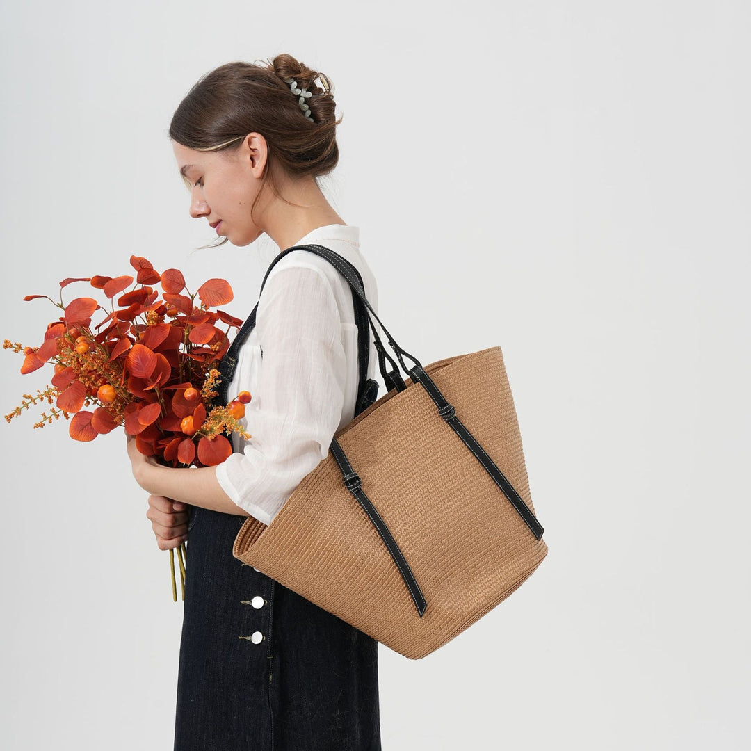 Elegant Beach Bag Made of Woven Natural Material with Leather Accents Kalsten