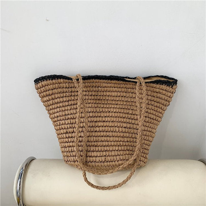 Handmade beach bag with wide bottom and sturdy handle Kalsten