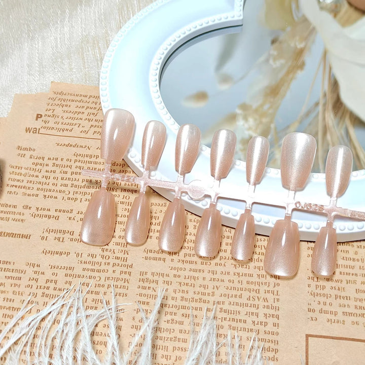 High-Quality Artificial Nails in Timeless Nude Look Kalsten
