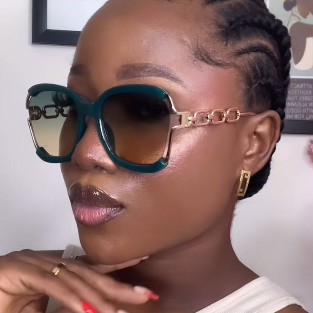 Ladies fashionable sunglasses with golden chain details Kalsten