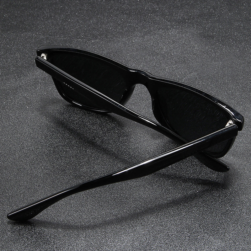 Women's sunglasses in striking vintage style Kalsten