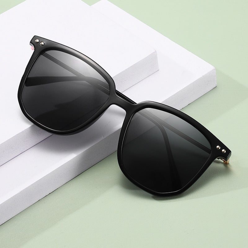 Women's fashionable oversized sunglasses with sturdy frame and UV protection Kalsten