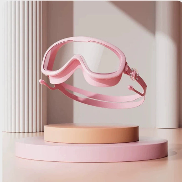 Swim mask with extended field of vision and child-friendly design Kalsten