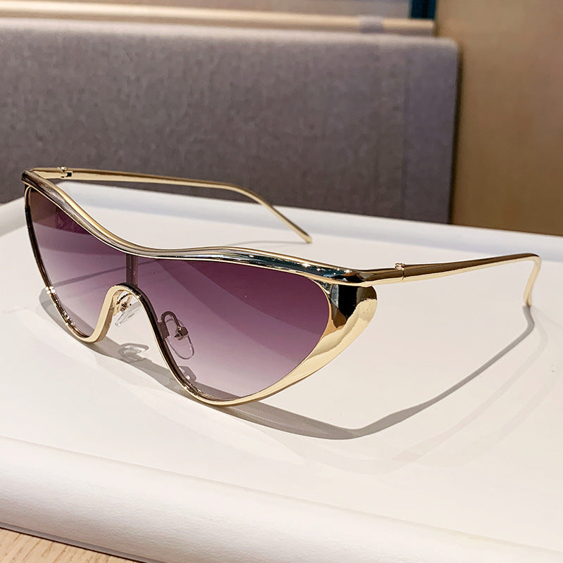 Women's futuristic oversized sunglasses with striking design Kalsten