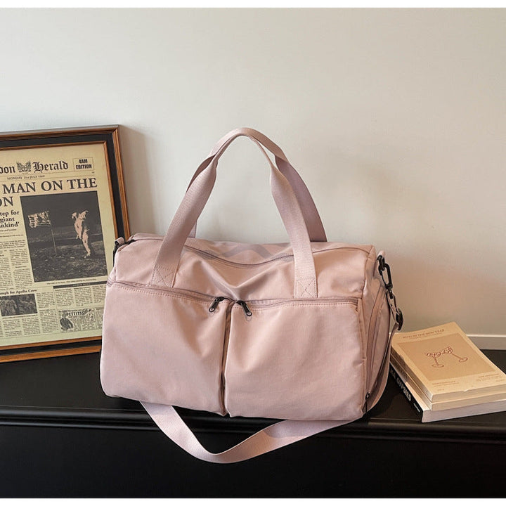 Sporty travel bag with expandable compartments Kalsten