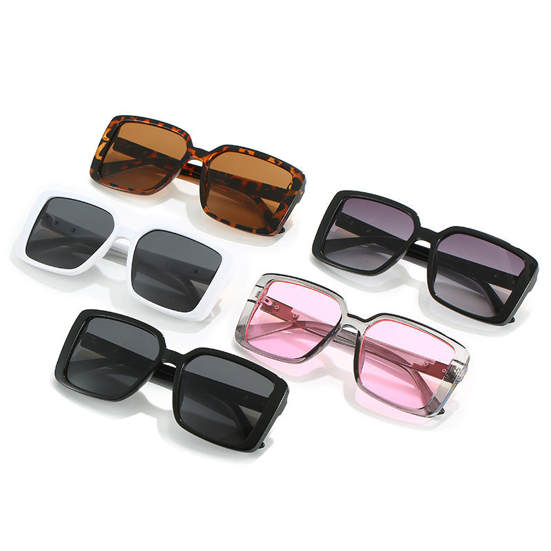Women's fashionable square sunglasses with trendy details Kalsten