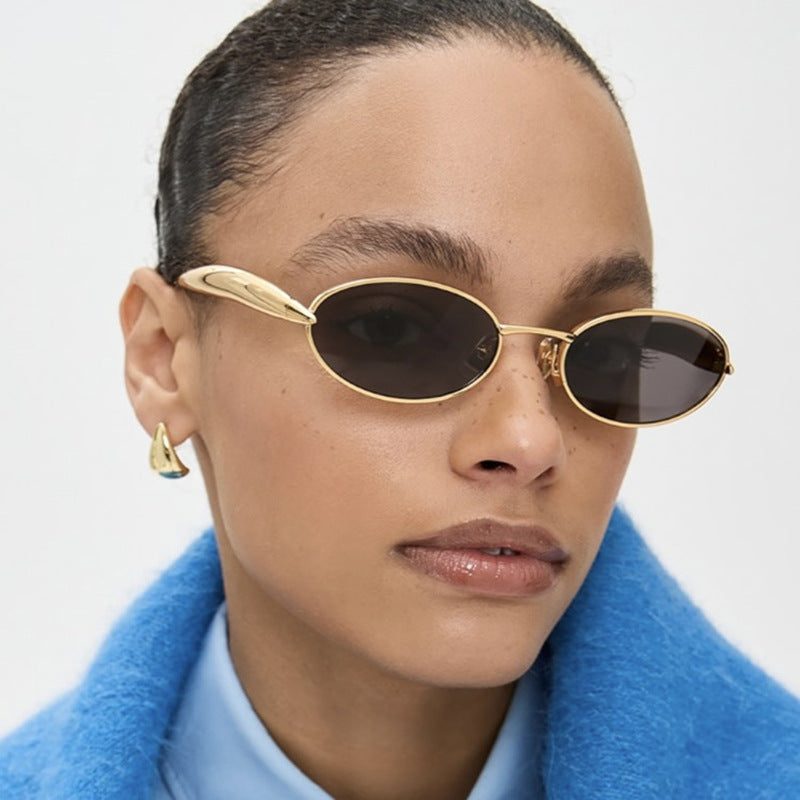 Women's fashionable sunglasses with oval frame and sparkling details Kalsten