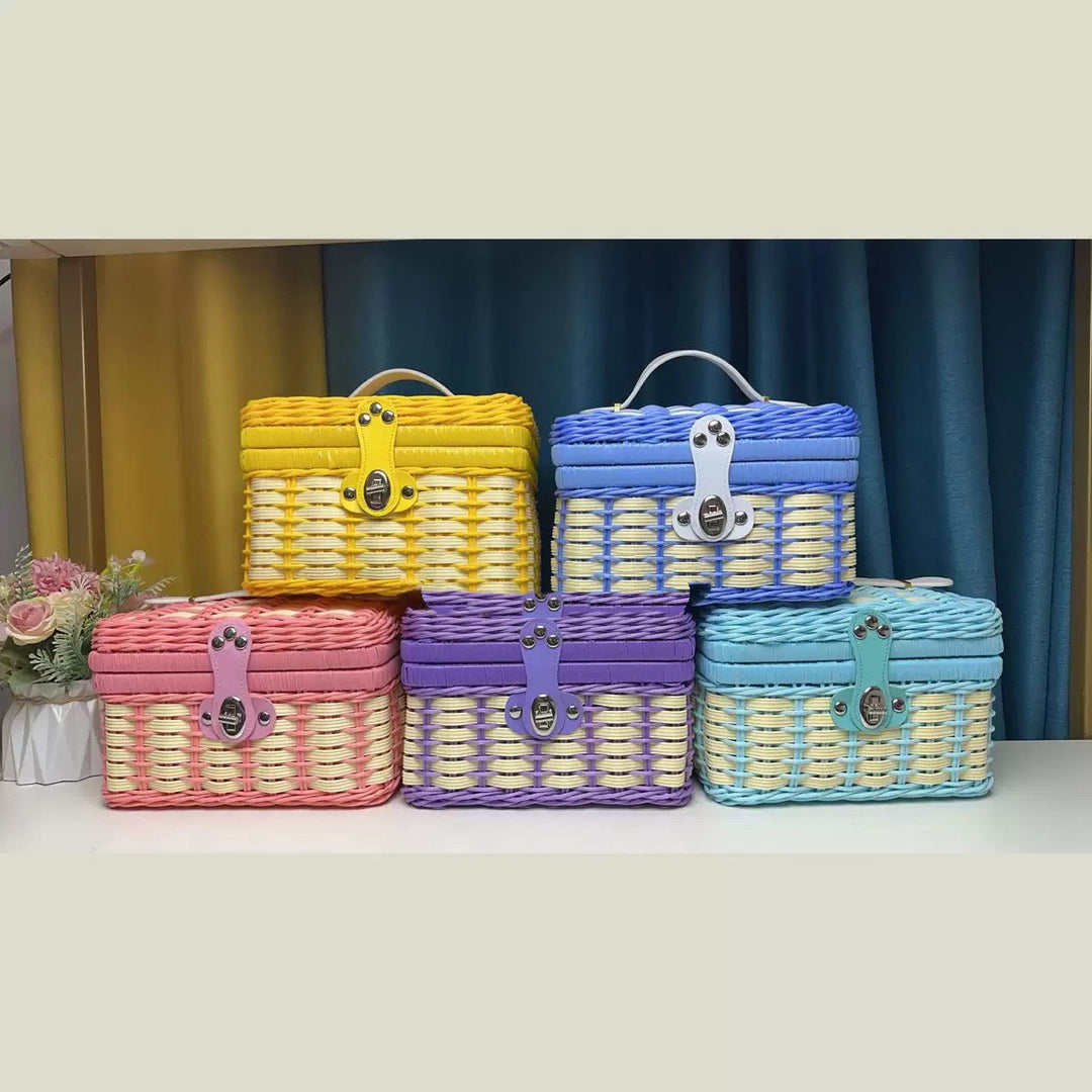 Women Robust Rattan Storage Box Kalsten