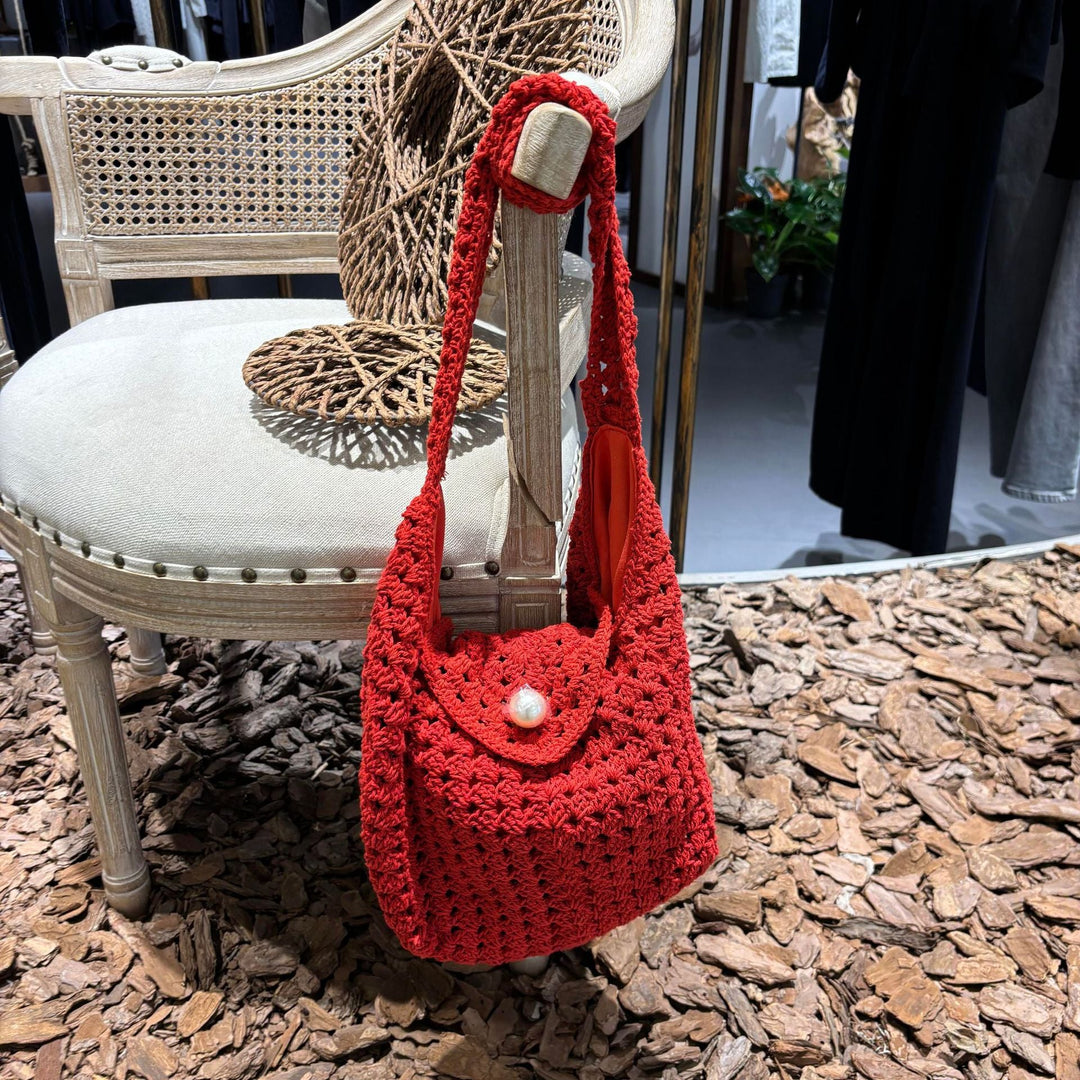 Hand-knotted shoulder bag with bead closure Kalsten