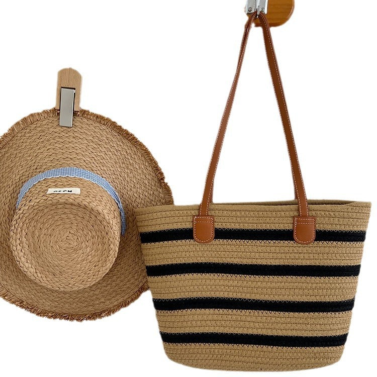 Stylish straw bag with contrasting stripes Kalsten