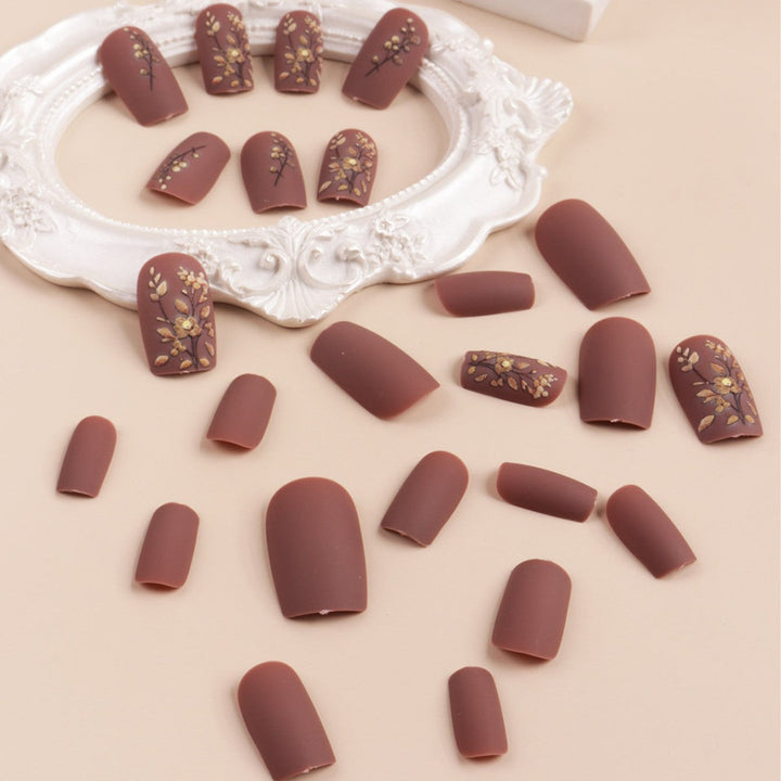 Artistic Nail Art Kalsten