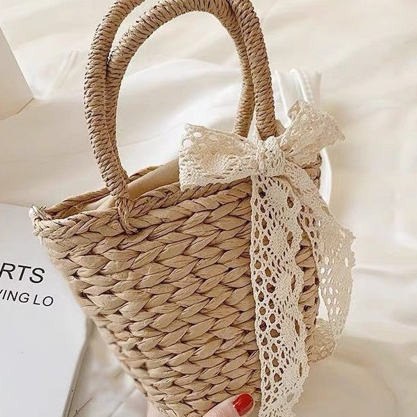 Handmade basket bag with lace accent Kalsten