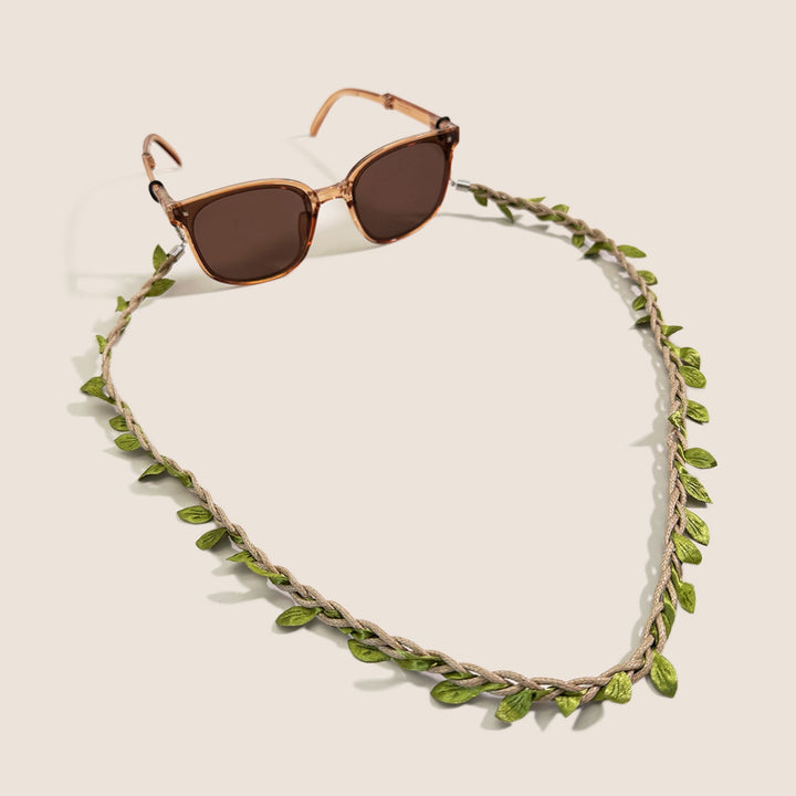 Decorative Leaf-Accented Eyewear Chain Kalsten