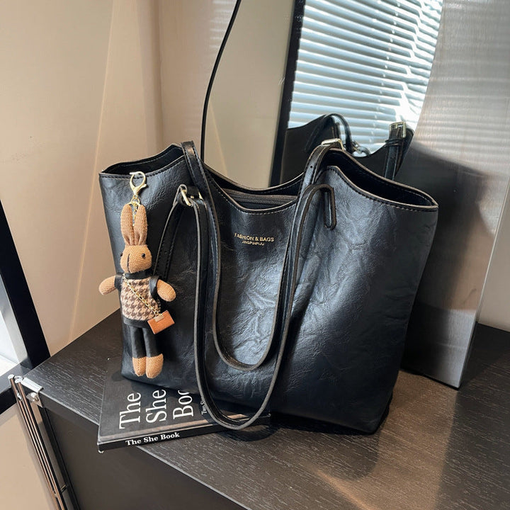 Elegant Leather Tote Kalsten