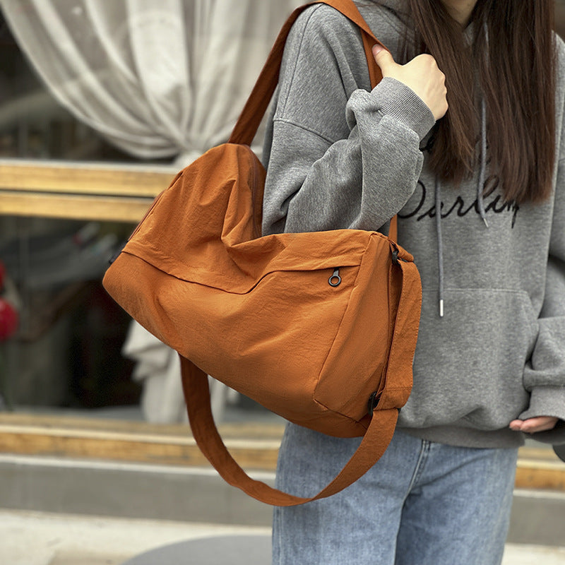 Multifunctional Sports Bag with Ergonomic Design Kalsten