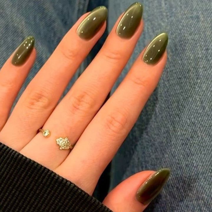 Artificial Nails In Elegant Glitter Finish Kalsten
