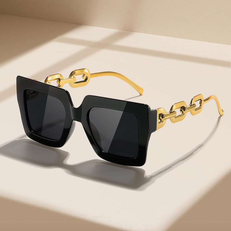 Women's fashionable sunglasses with unique rectangular frame and chain details Kalsten