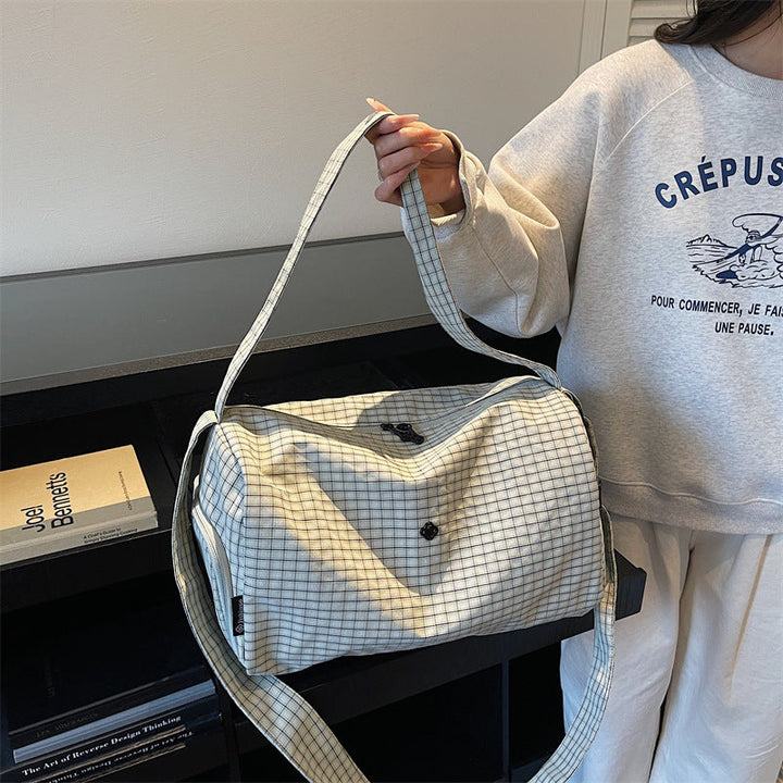 Women’s sporty and stylish travel bag Kalsten