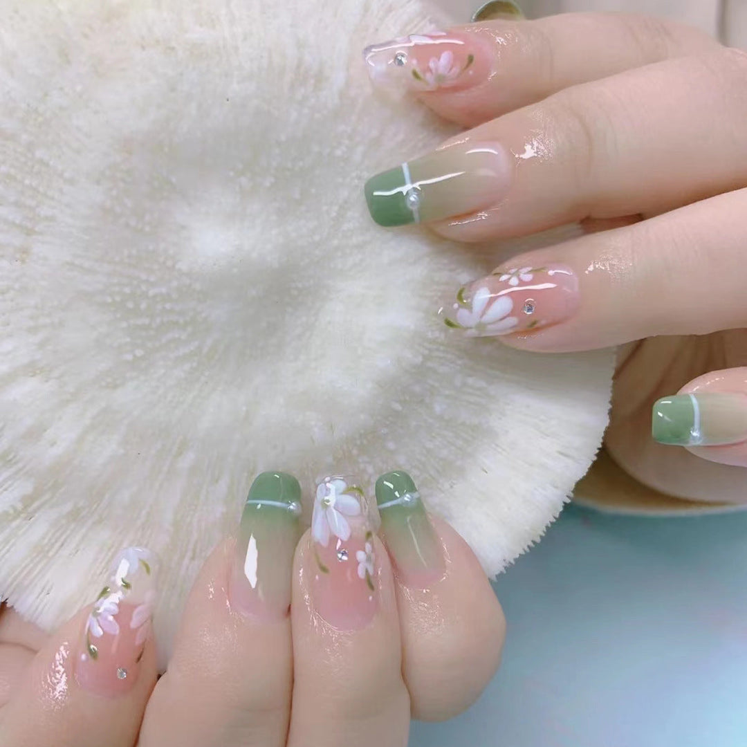 Stylish heart and ombre design artificial nails Kalsten