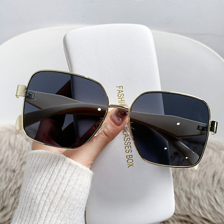 Women stylish square sunglasses with curved frame Kalsten