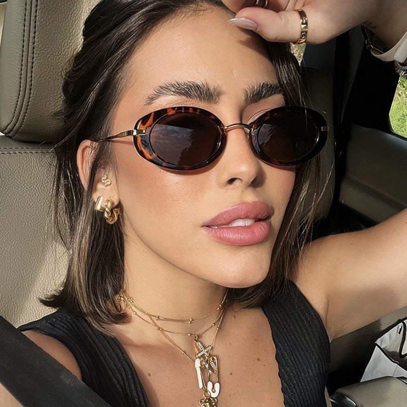 Ladies fashionable sunglasses in elegant oval design Kalsten