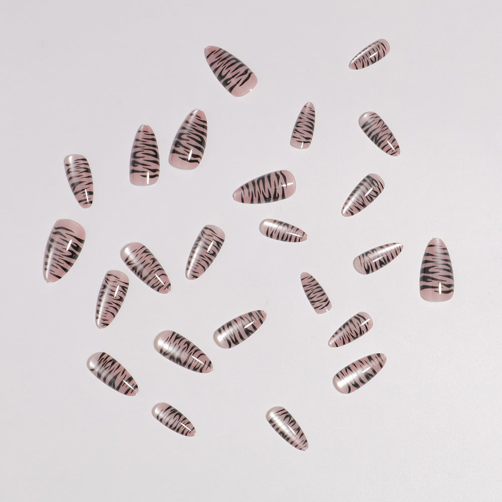 Artistic Press-On Nail Set with Tiger Stripe Design Kalsten