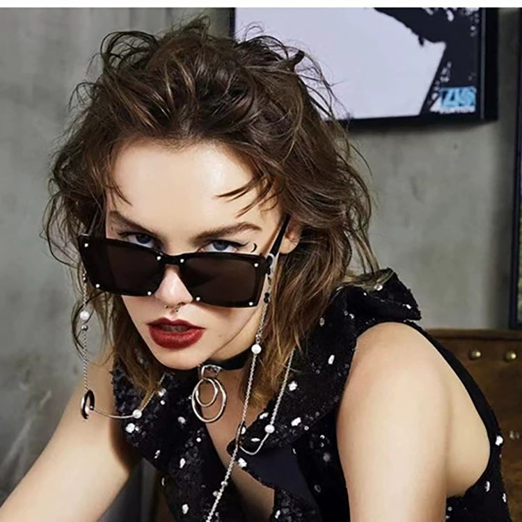 Women's statement sunglasses with stylish square frame and fashionable accents Kalsten