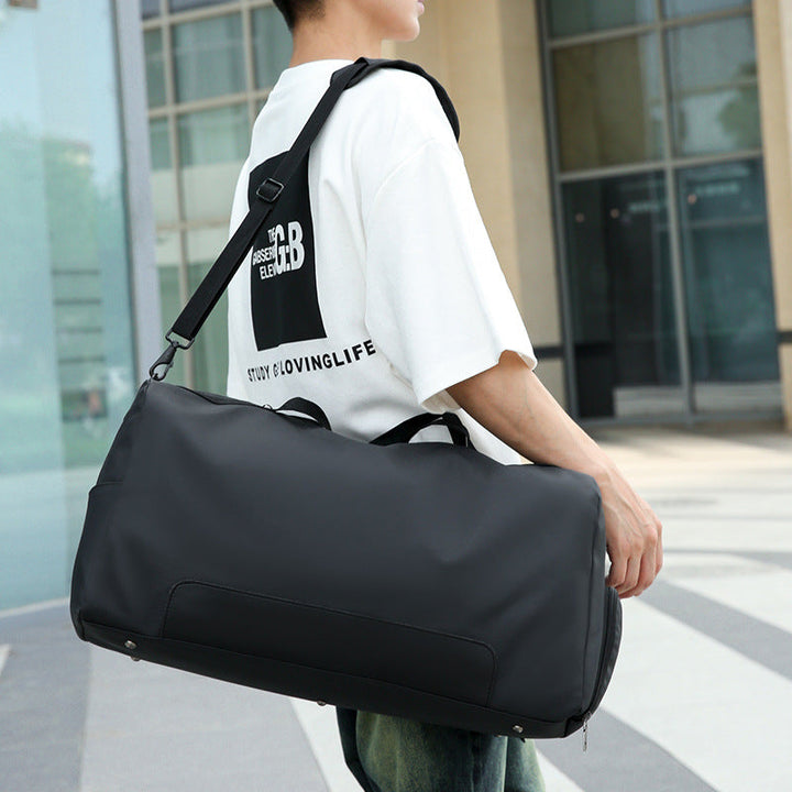 Sporty travel bag with generous storage space and versatile carrying system Kalsten