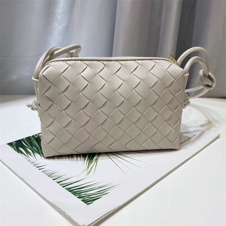 Elegant Woven Shoulder Bag Kalsten