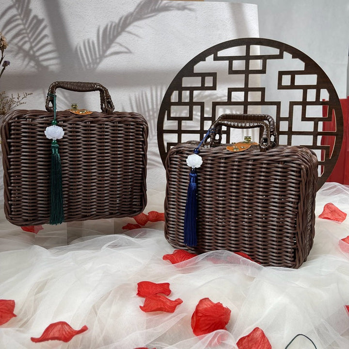 Women stylish and decorative gift basket case Kalsten